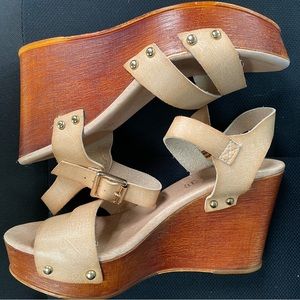 Aldo Brown/Tan Wedges